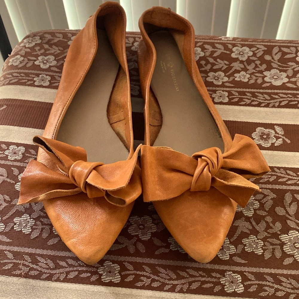 Women’s shoe